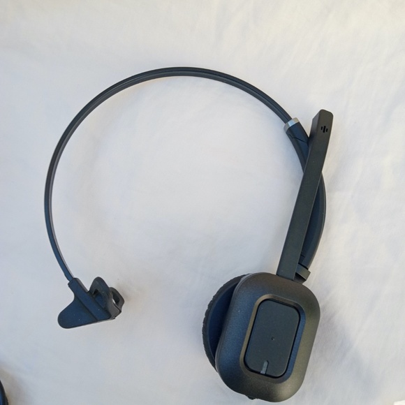 INNOTALK Wireless Headset Compatible with Polycom VVX300, VVX310, VVX400, VVX410 - Picture 16 of 16